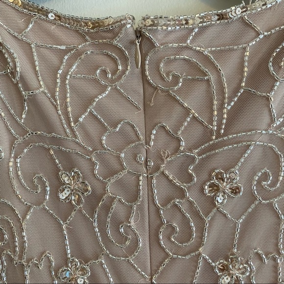 J Kara Blush Pink Beaded Sequin Embellished Sleeveless Mother of the Bride Grown - Picture 11 of 11
